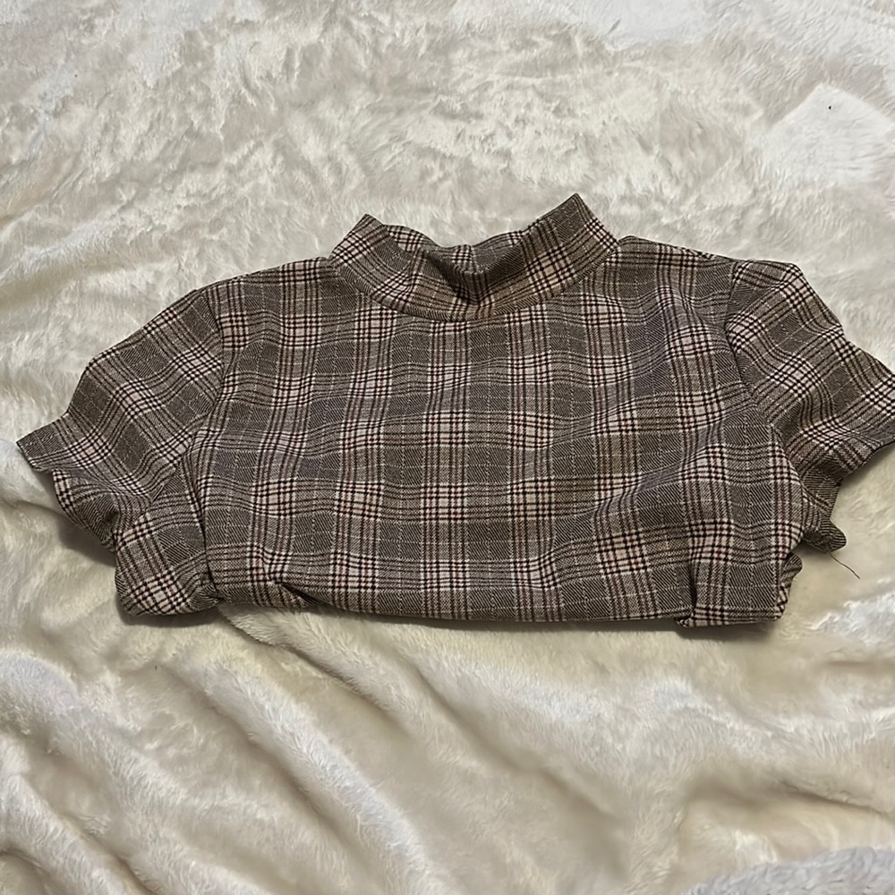 plaid cute, dressy, open back shirt